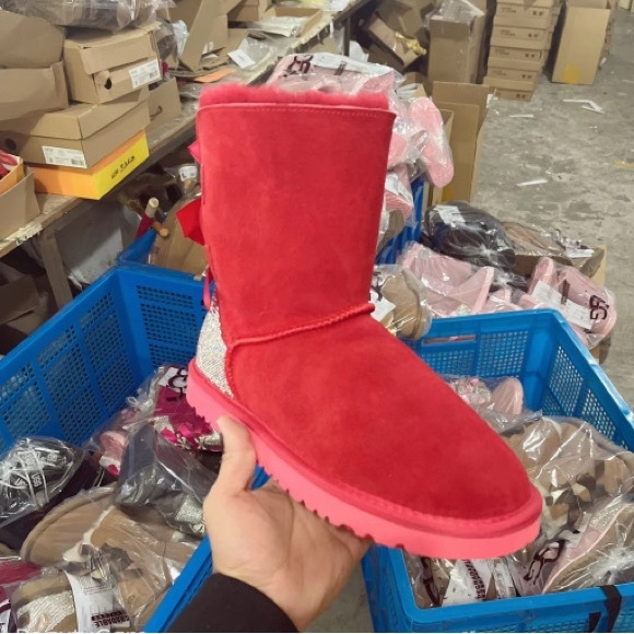 SMAIBULUN Ugg | Tay Swift Celebration Rhinestone Bailey Bow  UGG Red and Gold Ribbon Boots